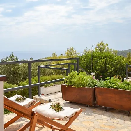 Apartment Ana Rukavac (Vis)